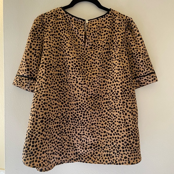🐆 LOFT Leopard Top - Size Large Petite 🐆 - Picture 2 of 4